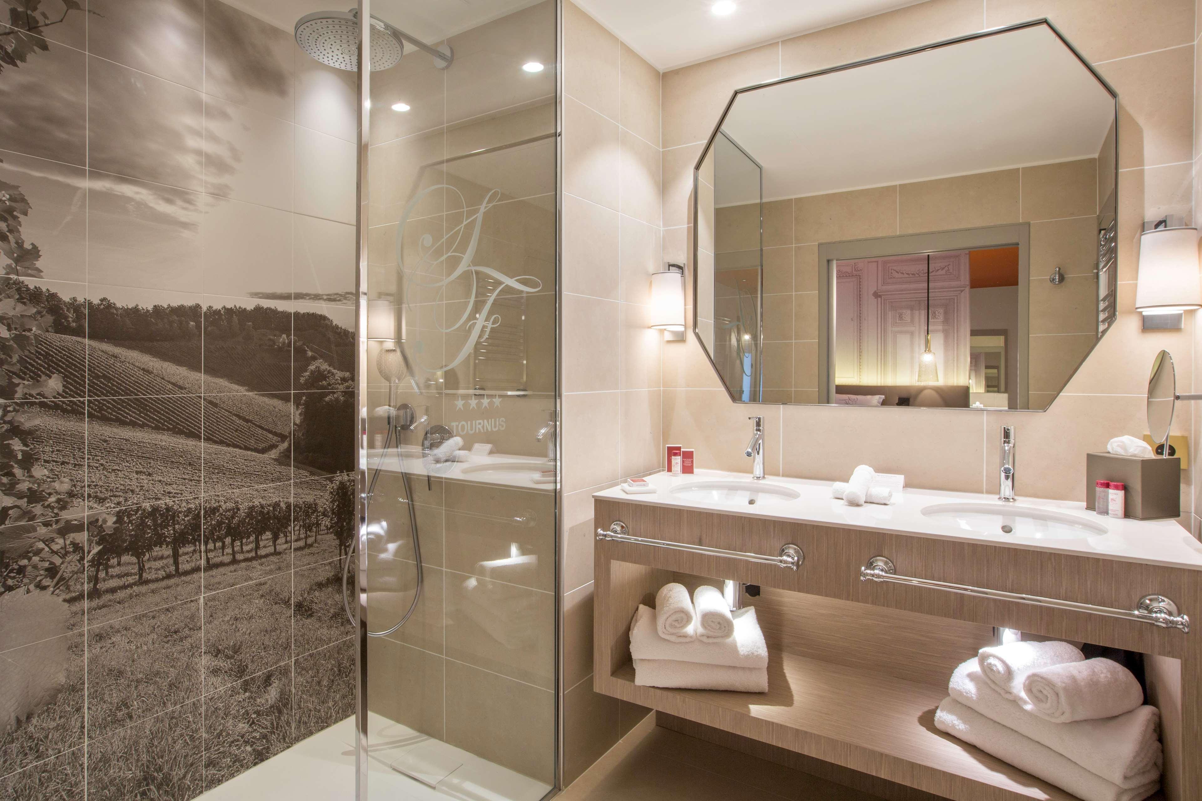Hotel & Spa Les Sept Fontaines Best Western Premier 图尔尼 外观 照片